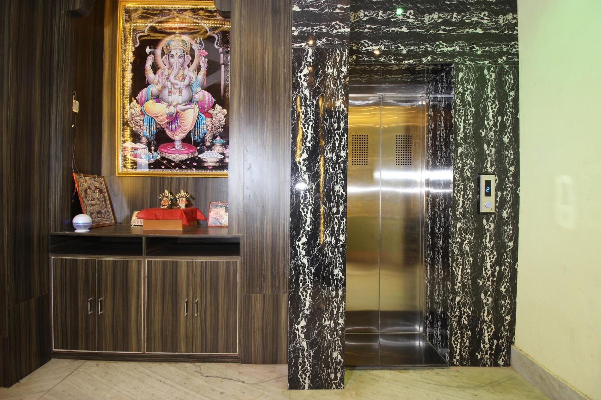 Hotel O Blue Diamond - Varanasi — Photos 1